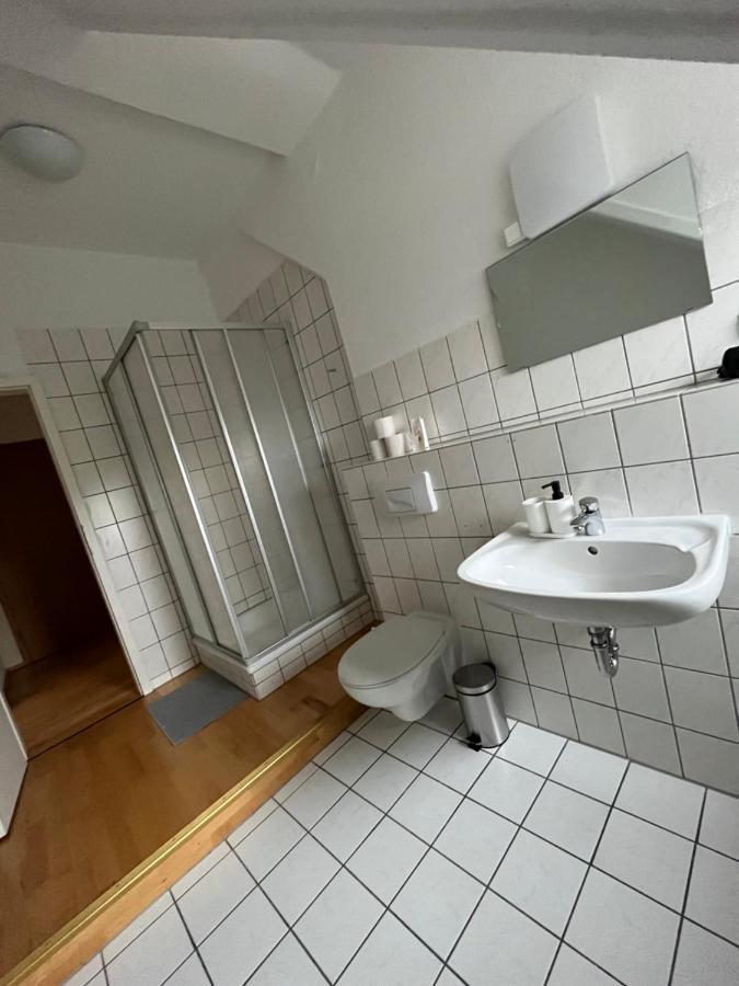 Doppelzimmer, Tv- Bad, Kuehlschrank- Parkplatz-17 Meine Buitenkant foto