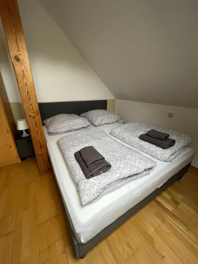 Doppelzimmer, Tv- Bad, Kuehlschrank- Parkplatz-17 Meine Buitenkant foto