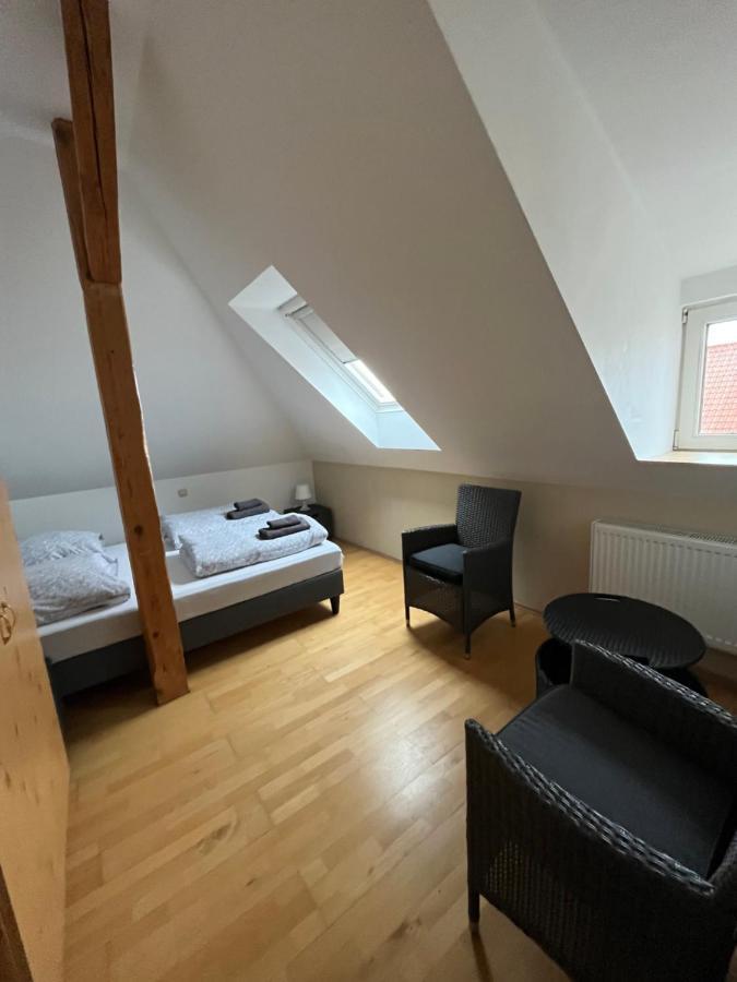 Doppelzimmer, Tv- Bad, Kuehlschrank- Parkplatz-17 Meine Buitenkant foto