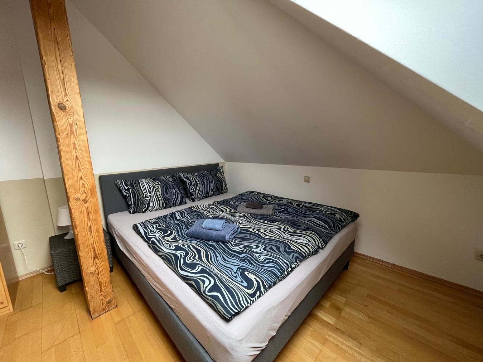 Doppelzimmer, Tv- Bad, Kuehlschrank- Parkplatz-17 Meine Buitenkant foto