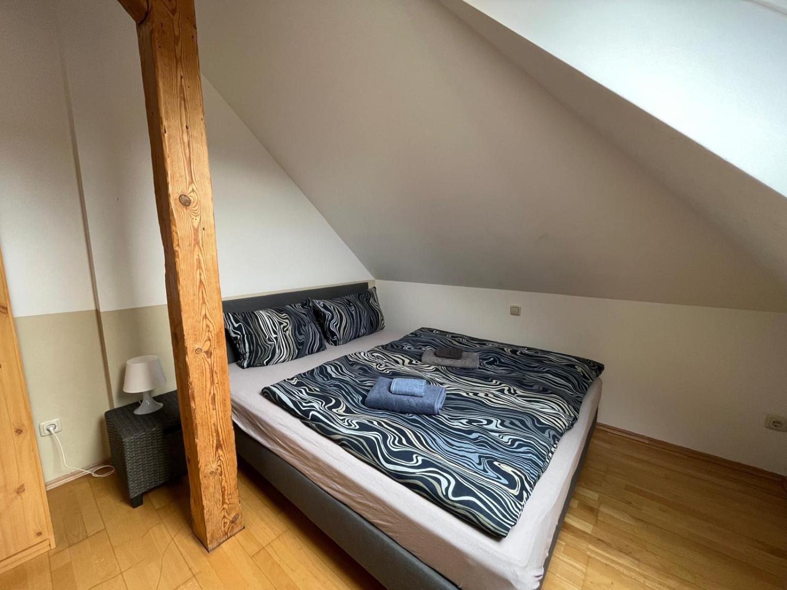 Doppelzimmer, Tv- Bad, Kuehlschrank- Parkplatz-17 Meine Buitenkant foto
