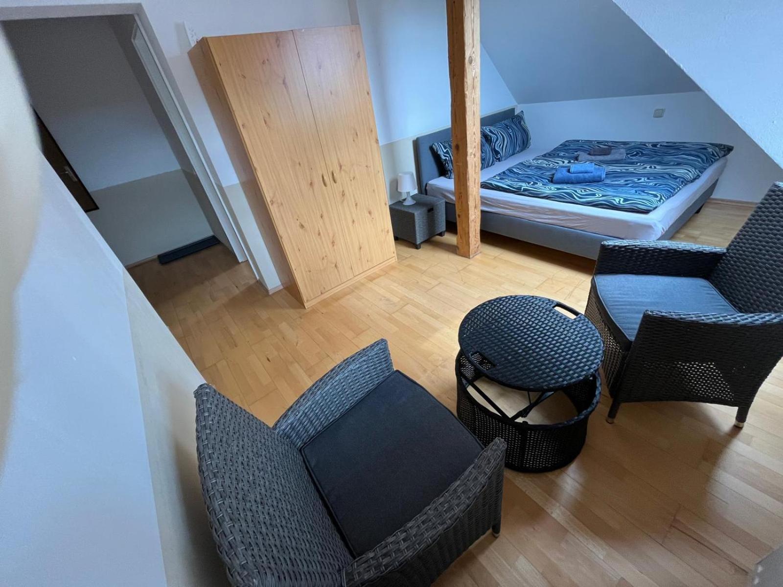Doppelzimmer, Tv- Bad, Kuehlschrank- Parkplatz-17 Meine Kamer foto