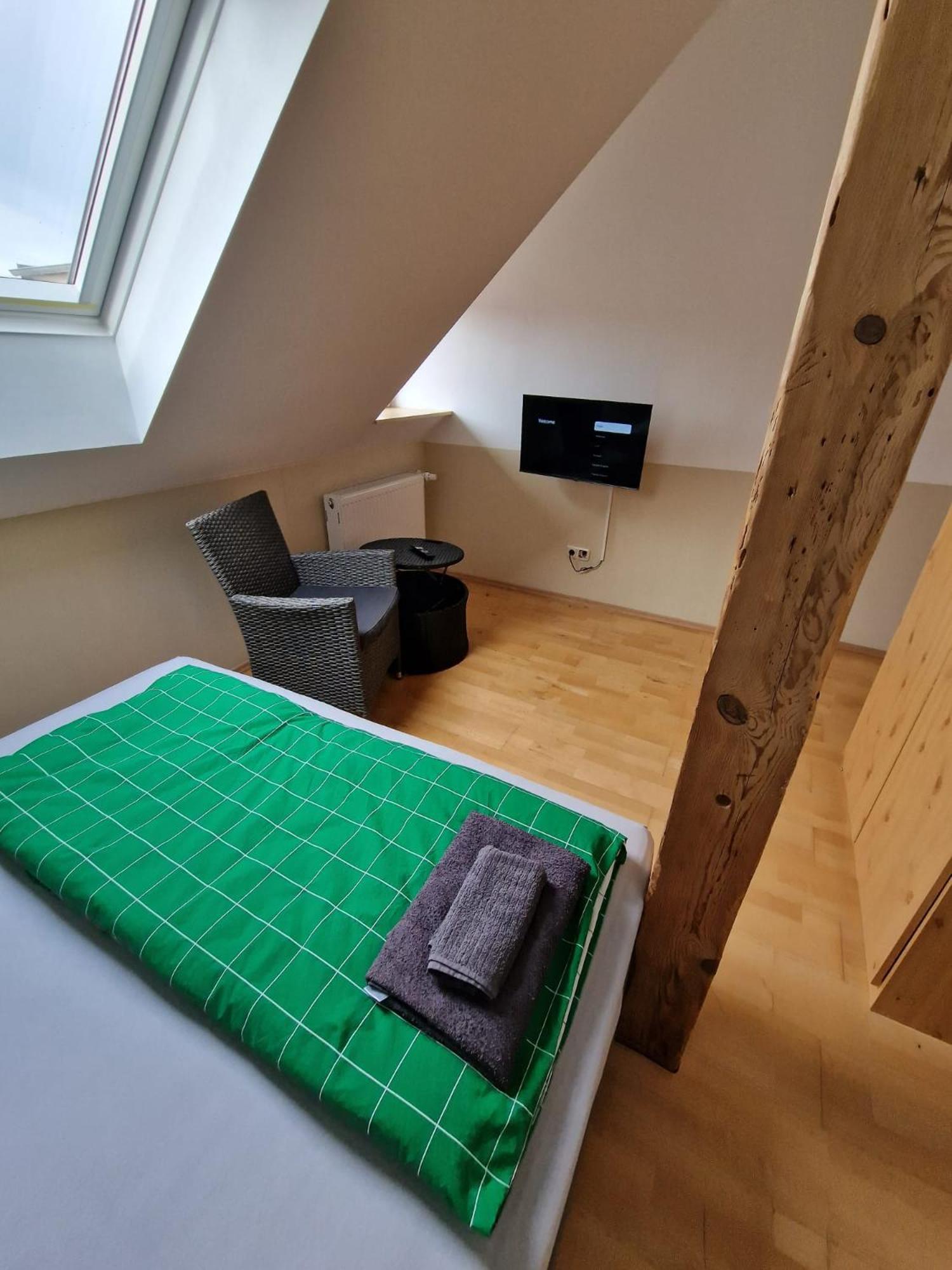 Doppelzimmer, Tv- Bad, Kuehlschrank- Parkplatz-17 Meine Buitenkant foto