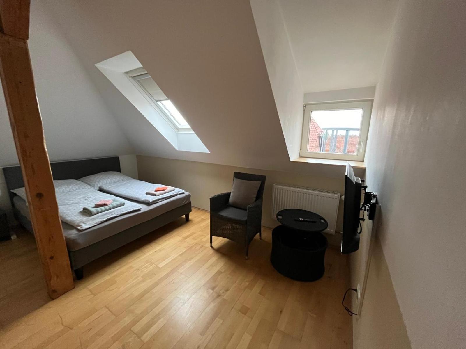 Doppelzimmer, Tv- Bad, Kuehlschrank- Parkplatz-17 Meine Buitenkant foto