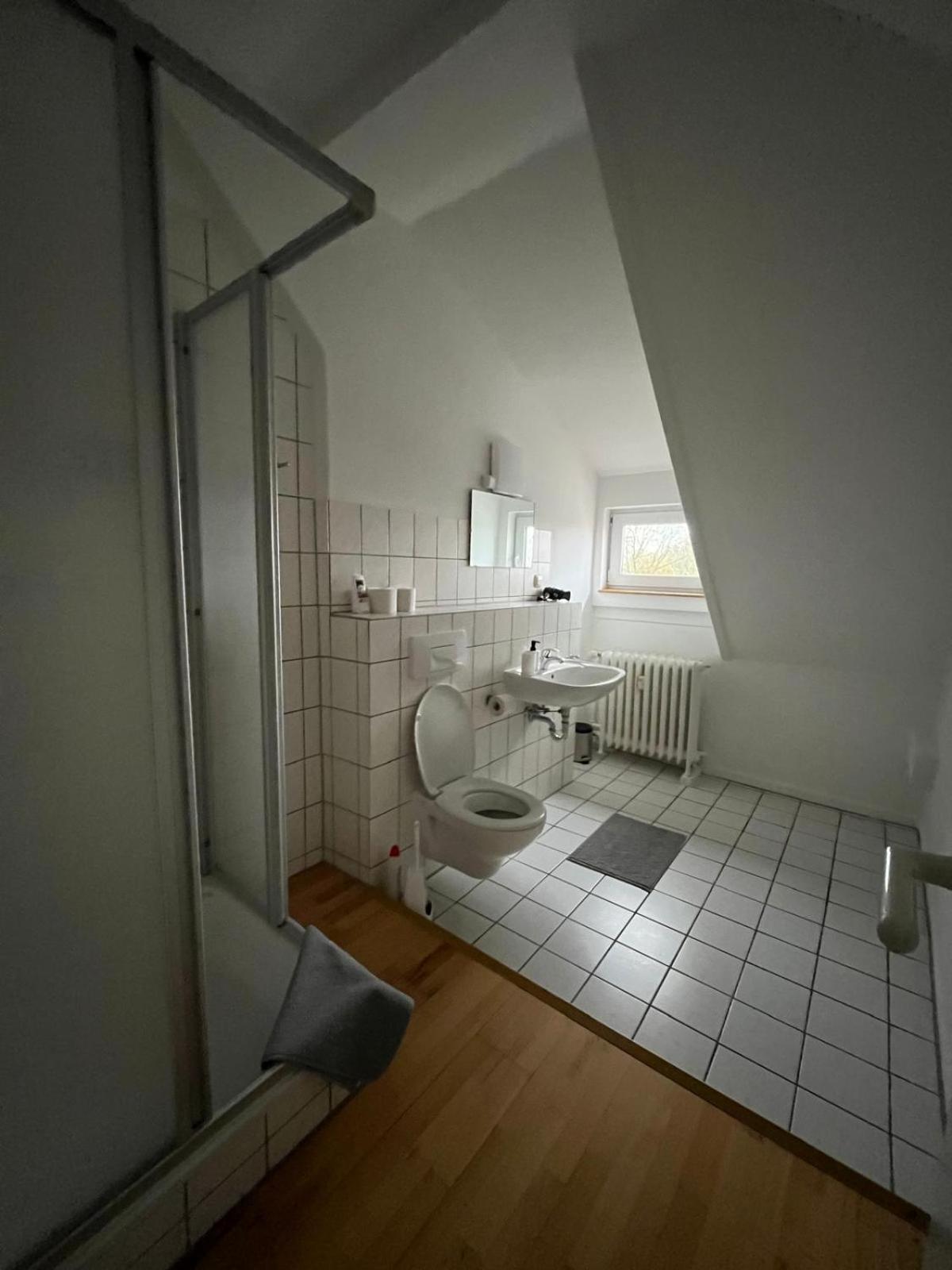 Doppelzimmer, Tv- Bad, Kuehlschrank- Parkplatz-17 Meine Buitenkant foto